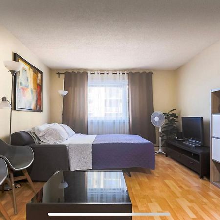 Downtown River Valley Bachelor Suite Condo, Non Smoking, 12 Inches Queen Bed, Beautiful Minimalist, Very Convenient Every Where Edmonton Zewnętrze zdjęcie